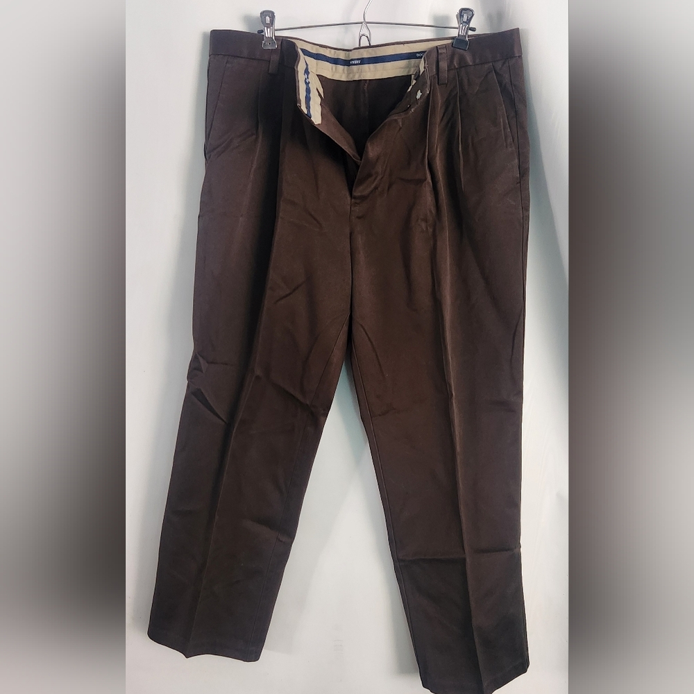 Dockers Men's Pleated Brown Pants Size 38x30
